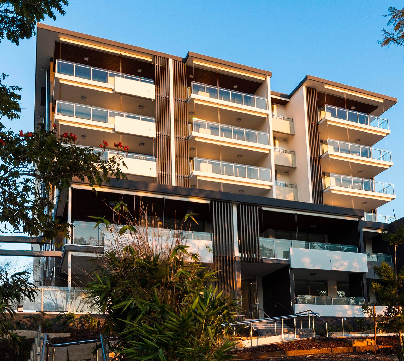 Sassari Apartments West End